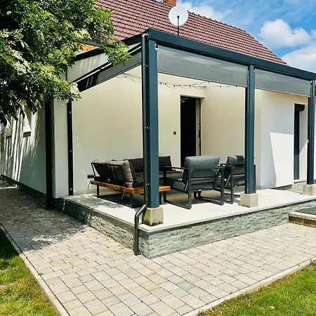 Holiday home Bamboo Vendeghaz