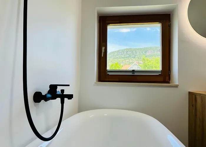 Bamboo Vendeghaz בית נופש