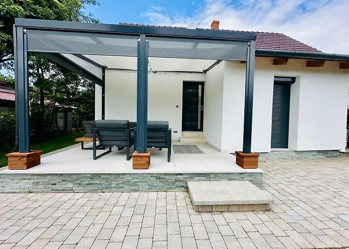 Bamboo Vendeghaz بيت للعطل